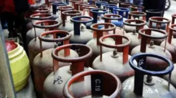 Govt raises cooking gas subsidy to Ujjwala beneficiaries to Rs 300 per cylinder