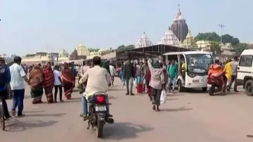 Lack of toilet facility near Lion’s Gate of Puri Srimandir leaves devotees fumed 