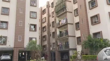 After spurt in thefts, safety and security in apartments under scanner