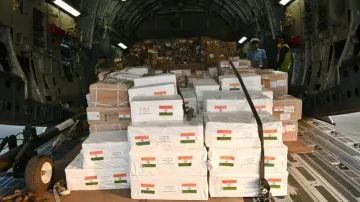 India sends humanitarian aid to war-torn Palestine