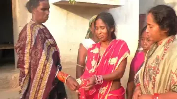 Girls Begging To Release Brother's Body From Hospital