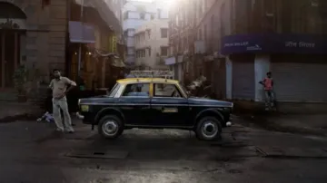 Kaali Peeli Taxi On A Mumbai Street