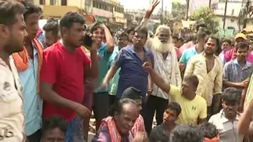 Chhatrabazar traders stage demonstration