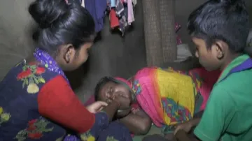 Manorama Das Being Fed By Her Daughter