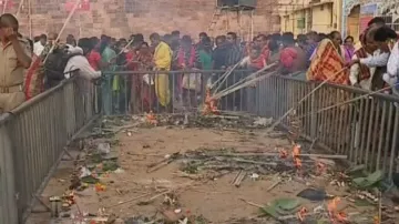 Devotees throng Puri Srimandir on Diwali to offer 'Paya Shraddha' 