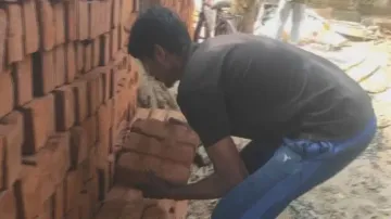 Law thrown to winds: Man steals iron rods, made to shift bricks 
