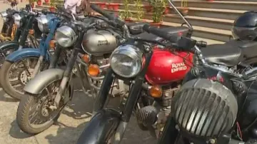 Commissionerate Police returns 27 stolen bikes, 80 phones to rightful owners