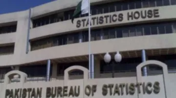 Inflation in Pakistan at 43% as food prices soar