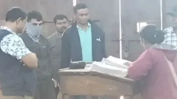 Arrested Kashmiri fraudster failed in Class 12, knows 6 languages; STF gets CDR report