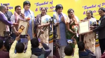 Pension for journalists demand raised at OUJ’s event in Bhubaneswar; 2 OTV journalists felicitated 