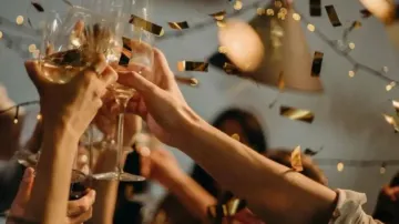 No alcohol, man refuses to attend friend’s wedding; sparks debate online