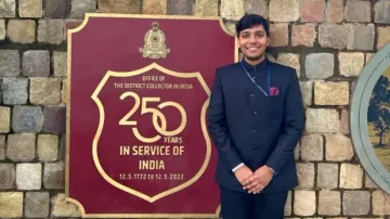 This IIM graduate quit Rs 28LPA job, cracked UPSC in first attempt without coaching