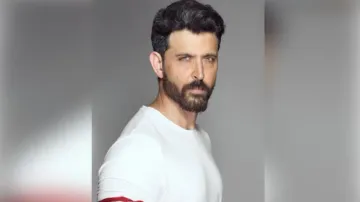 Hrithik Roshan shares ‘Ishq Jaisa Kuch Moment’ with...