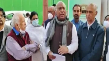 Congress euphoric over Odisha Bachao Samavesh, AIIC chief's visit; BJD, BJP rule out impact  