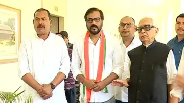 Actor Manoj Mishra Joins Congress