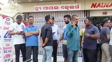 Miscreants fire at jewellery shop owner during loot bid in Odisha