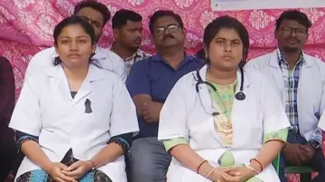 Veterinary doctors stage protest in Bhubaneswar