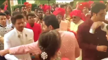 Shah Rukh Khan 'insulted' at Anant Ambani's wedding! Viral video sparks outrage among fans, watch