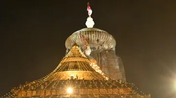 Lord Lingaraj goes hungry once again amid dispute between servitors