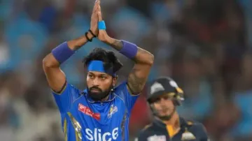 Rohit Sharma fans brutally troll Hardik Pandya for giving instructions to Hitman
