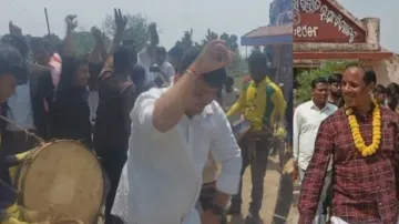 Retired from job, not hearts! Odisha teacher gets grand farewell