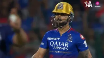 Virat Kohli's massive 6 off KKR's Rs 24.75 crore Mitchell Starc goes viral