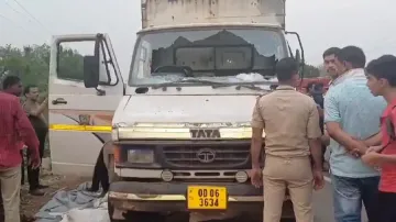 Miscreants hurl bombs at delivery van in Odisha; probe begins