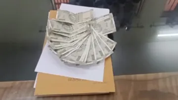 Odisha ARI caught while accepting bribe of Rs 10,000 