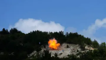 Hezbollah launches rockets on Israeli settlements
