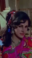 Al Pacino as Veeru, Robert De Niro As Jai, Julia Roberts As Basanti In 'Sholay' – Watch