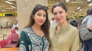 Mahira Khan stumbles upon her doppelganger at airport, internet stunned