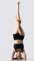 6 transformative benefits of Sirsasana yoga for core strengthening
