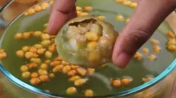 Expert warns: Pani puri with artificial colors increases cancer risk