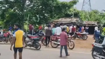 Highway robbers unleash terror in Keonjhar, snatch woman’s gold ornaments after firing