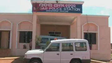 Police seize half-burnt body of deceased in Ganjam