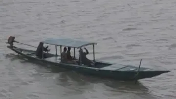 Patrolling team of forest department stuck in Chilika Lake as boat develops snag