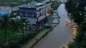 Bengaluru rain causes severe waterlogging, traffic disruptions, advisory released; Congress govt sla