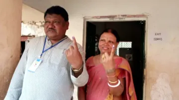 Union Minister Jual Oram's wife passes away; Odisha CM, BJP leaders pay last respect