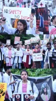 Kolkata Horror: Sorry State Of Affairs In Mamata's Bengal! Doctors Continue Protest In Odisha