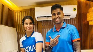 Paris Olympics queen Manu Bhaker meets Mr. 360 Suryakumar Yadav, pic breaks internet