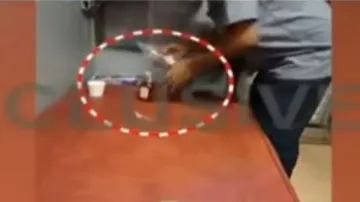 Caught on cam: Railway staff 'supplying' liquor to passengers on Dhanbad-Alappuzha Express