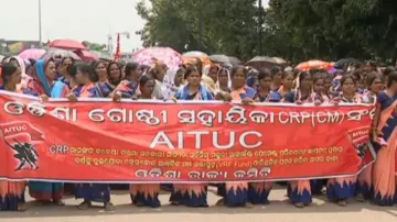 Bhubaneswar Gandhi Marg echoes with roars of CRPs who demand job regularization, salary hike