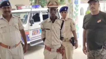 18YO impersonates IPS: Cops welcome 'fake cop' inside police station, watch what happens next