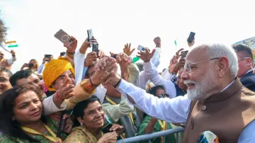 PM Modi receives grand welcome from Indian community on arrival in US