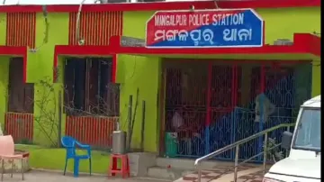 Odisha Police constable detained for 'misbehaving, thrashing staff nurse