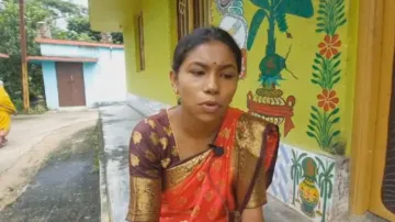 Got 'cheated' in love, Odisha girl sits on dharna outside boyfriend’s house, vows to kill herself