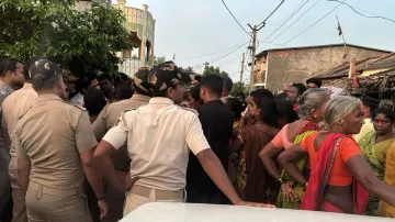 Hundreds of women gherao excise officials to save liquor smuggler in Odisha village