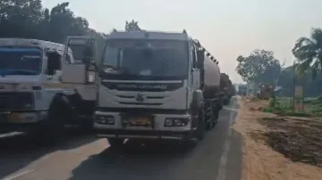 Hundreds of trucks stranded in Odisha's Bangripossi Ghat for last 4 days