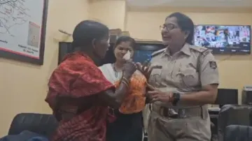 Odisha woman gifts ‘jalebi’ to lady police officer for recovering her looted pension money