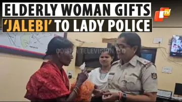 Odisha Woman Gifts Jalebis To Lady Police Officer As A Gesture Of Gratitude For Her Swift Action 